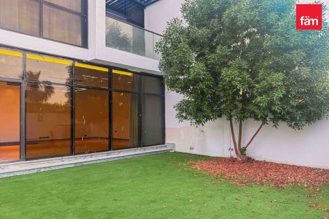 3 bedrooms Townhouse  No. 117005 2