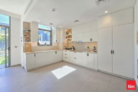 3 bedrooms Townhouse in Dubai, UAE No. 143479 3