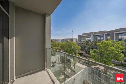 3 bedrooms Townhouse in Dubai, UAE No. 143479 10