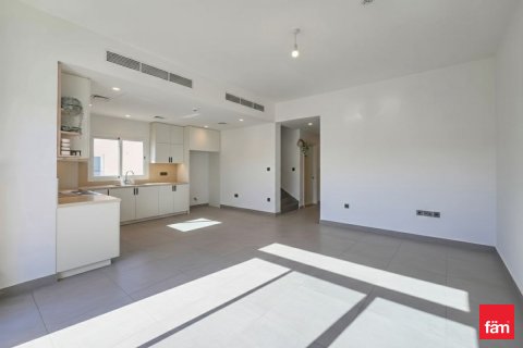3 bedrooms Townhouse in Dubai, UAE No. 143479 5