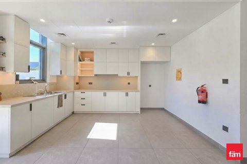 3 bedrooms Townhouse in Dubai, UAE No. 143479 7