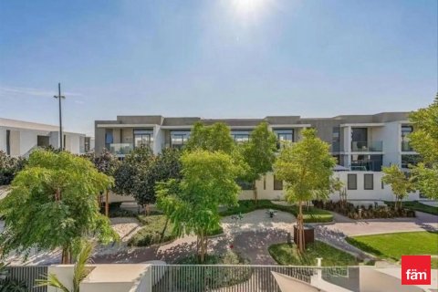 3 bedrooms Townhouse in Dubai, UAE No. 143479 14
