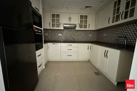Appartement de 2 chambres à Dubai, UAE No. 140324 9