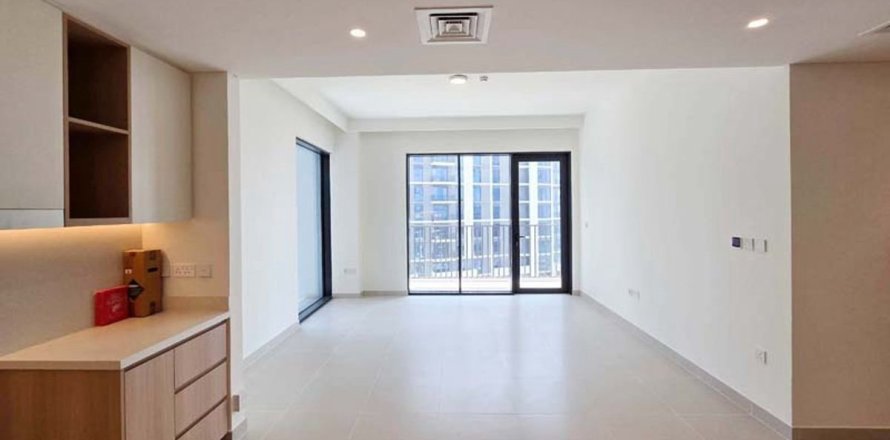 2 bedrooms Apartment in Dubai, UAE No. 199342