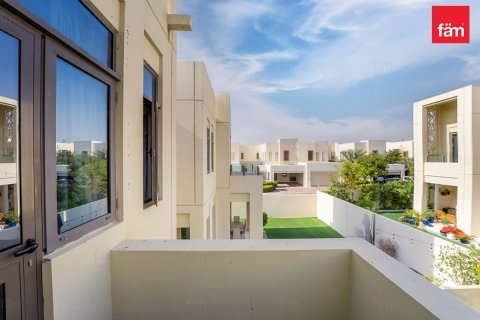 Вилла с 3 спальнями в Рим, ОАЭ №140486 10