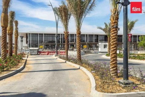 Land de 915m² à Dubai, UAE No. 140489 10