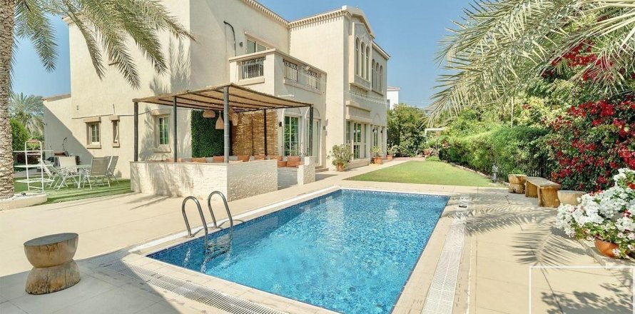 4 غرف نوم فيلا في Jumeirah Islands, الإمارات العربية المتحدة رقم 136671