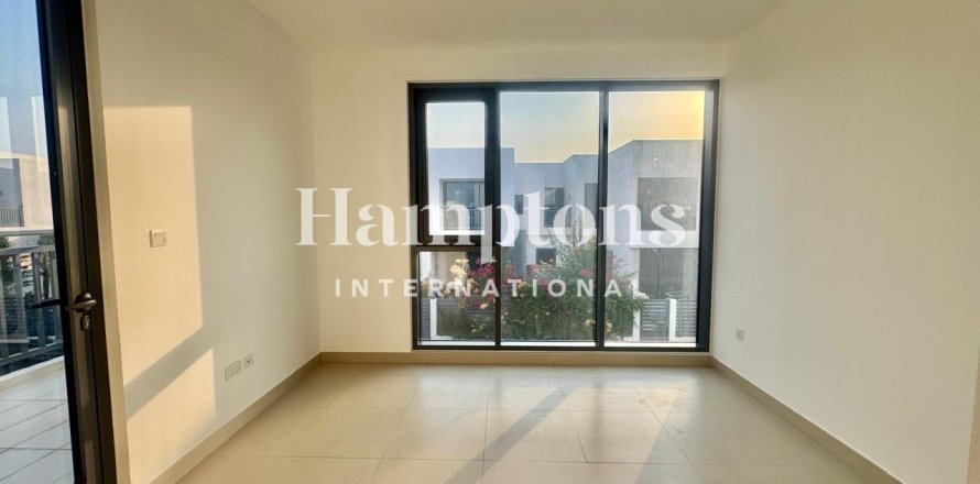 Townhouse de 4 dormitorios  No. 124636