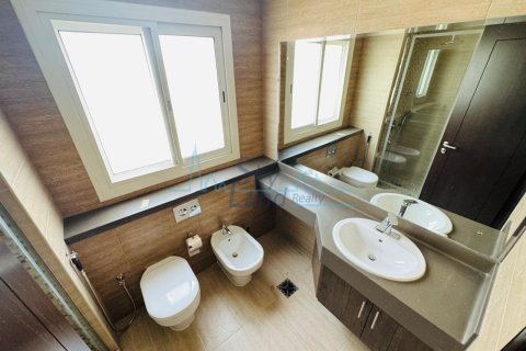 5 غرفة نوم  فيلا  رقم 125080 24