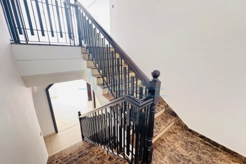 5 غرفة نوم  فيلا  رقم 125080 21