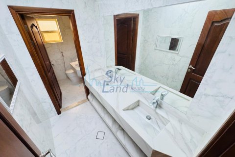 5 غرفة نوم  فيلا  رقم 125079 14