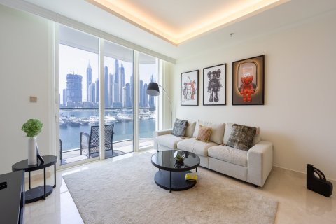 Квартира с 2 спальнями в EMAAR Beachfront, ОАЭ №147334 3