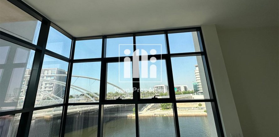 Apartment de 3 dormitorios en Al Raha Beach, UAE No. 97475
