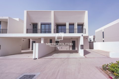 Townhouse de 4 dormitorios No. 129531 2