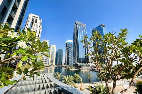 Apartment de 1 dormitorio en Lake Elucio, UAE No. 171404 15