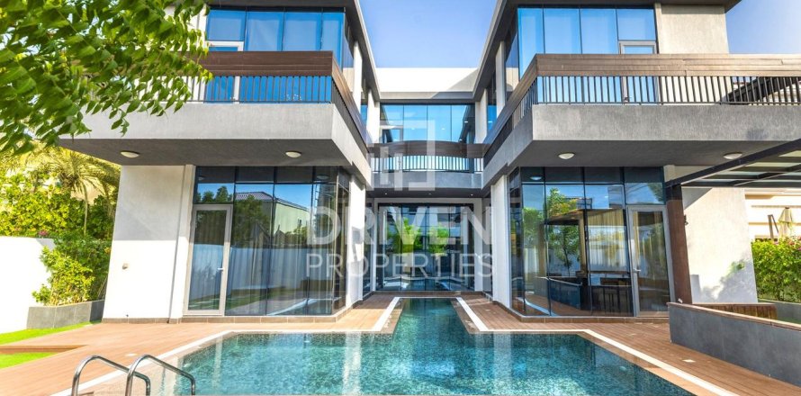 Вилла с 7 спальнями  №120836