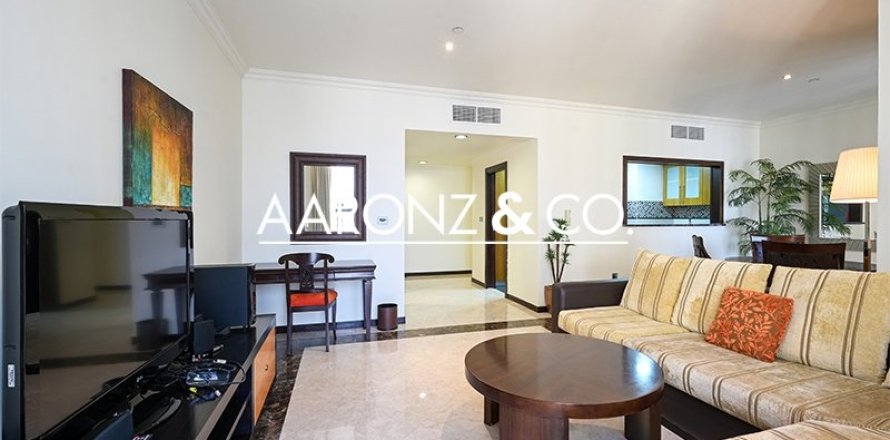 Apartment de 4 dormitorios en Jumeirah Beach Residence, UAE No. 143045