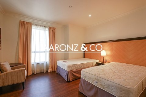 Apartment de 4 dormitorios en Jumeirah Beach Residence, UAE No. 143045 8