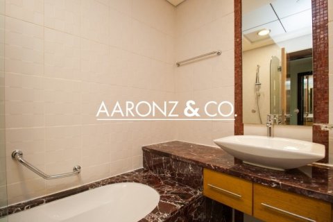 Apartment de 2 dormitorios en Jumeirah Beach Residence, UAE No. 143044 13