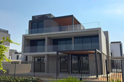 Вилла с 4 спальнями в Дубай, ОАЭ №147093 4