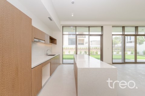 Villa de 4 dormitorios en Al Furjan, UAE No. 173875 9