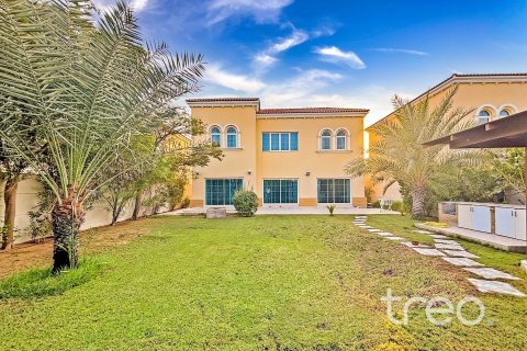 Villa de 4 dormitorios en Legacy, UAE No. 173906 30