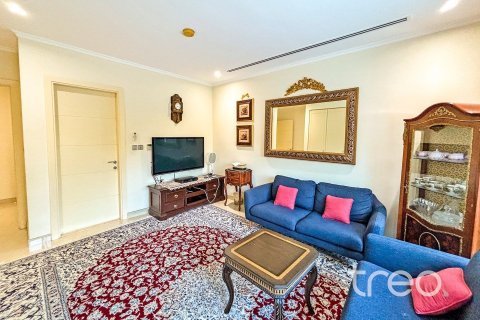Villa de 4 dormitorios en Legacy, UAE No. 173906 10