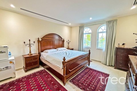 Villa de 4 dormitorios en Legacy, UAE No. 173906 25