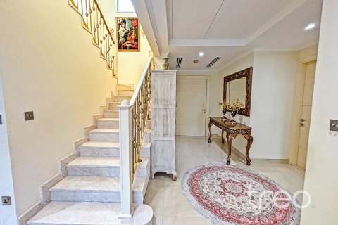 Villa de 4 dormitorios en Legacy, UAE No. 173906 17