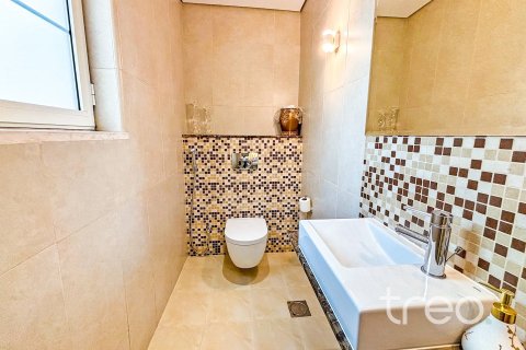 Villa de 4 dormitorios en Legacy, UAE No. 173906 15