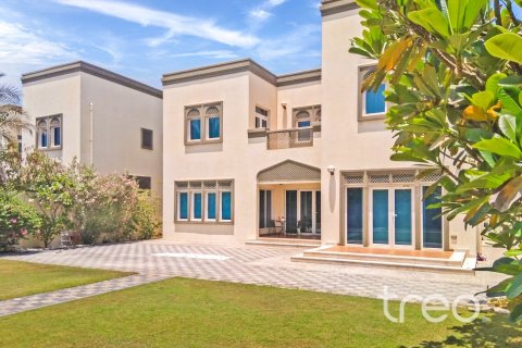 3 bedrooms Villa in Regional, UAE No. 173909