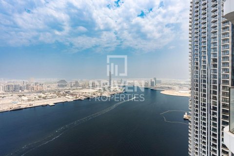 Apartment de 2 dormitorios en Address Harbour Point, UAE No. 190059 3