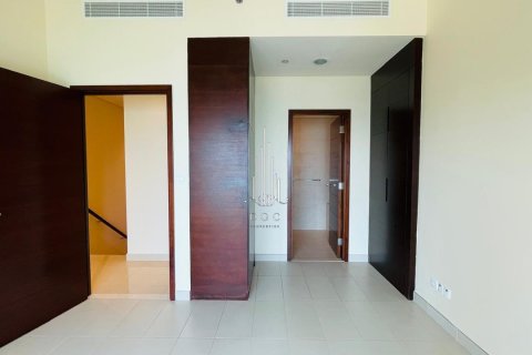 2 غرف نوم منزل ذو طابقين في Corniche Road, الإمارات العربية المتحدة رقم 77341 11