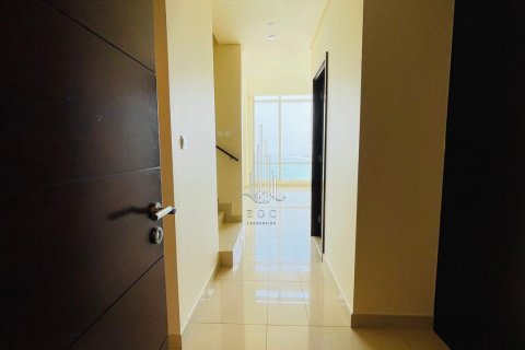 2 غرف نوم منزل ذو طابقين في Corniche Road, الإمارات العربية المتحدة رقم 77341 12
