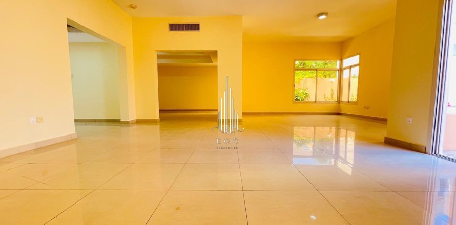 Villa de 5 chambres à Muroor Area, UAE No. 77339