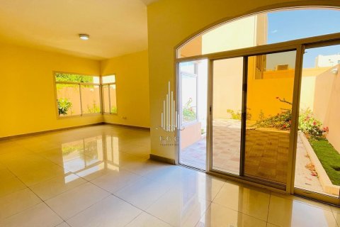 Villa de 5 chambres à Muroor Area, UAE No. 77339 4