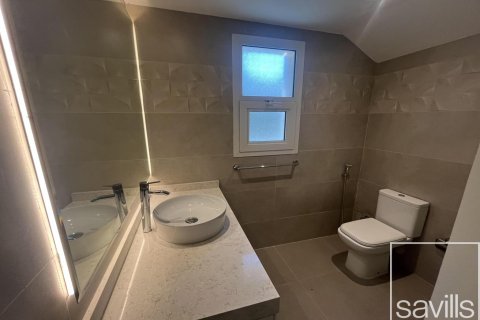 2 bedrooms Villa in Jumeirah Village Triangle, UAE No. 194357 4