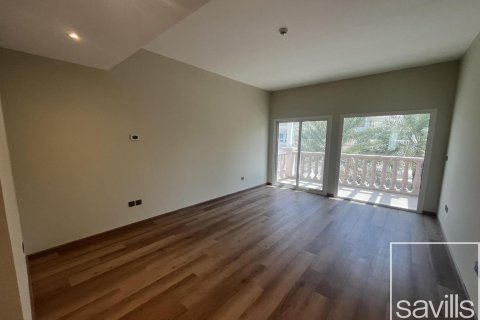 2 bedrooms Villa in Jumeirah Village Triangle, UAE No. 194357 3