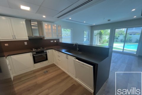 2 bedrooms Villa in Jumeirah Village Triangle, UAE No. 194356 11