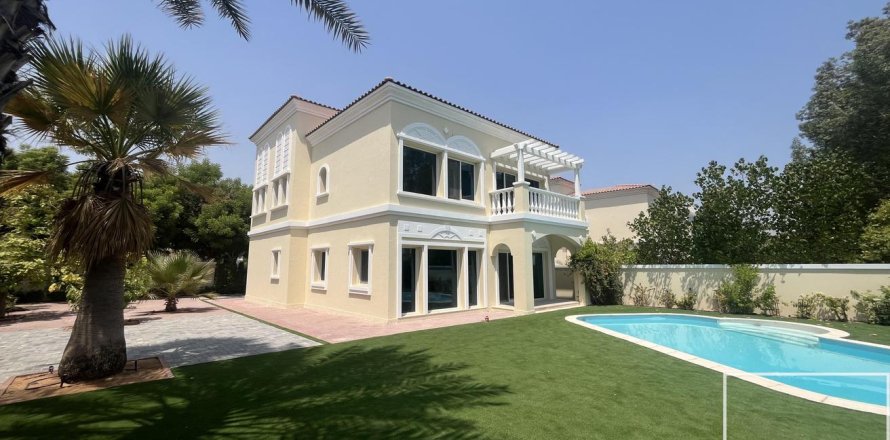 2 bedrooms Villa in Jumeirah Village Triangle, UAE No. 194356