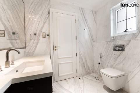 6 bedrooms Villa  No. 132114 12