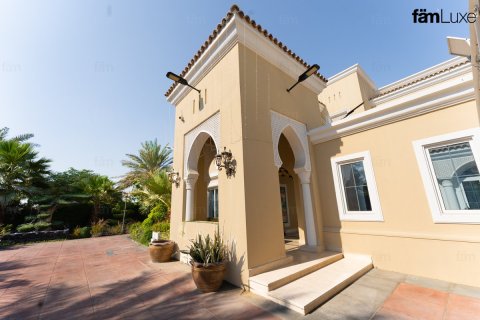 6 bedrooms Villa  No. 132114 3