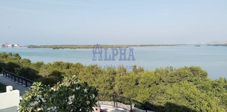 Villa de 3 chambres à Mina Al Arab, UAE No. 140847