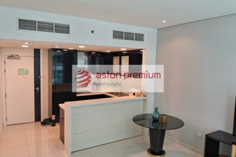 1 bedroom Apartment in Business Bay, UAE No. 140843 12