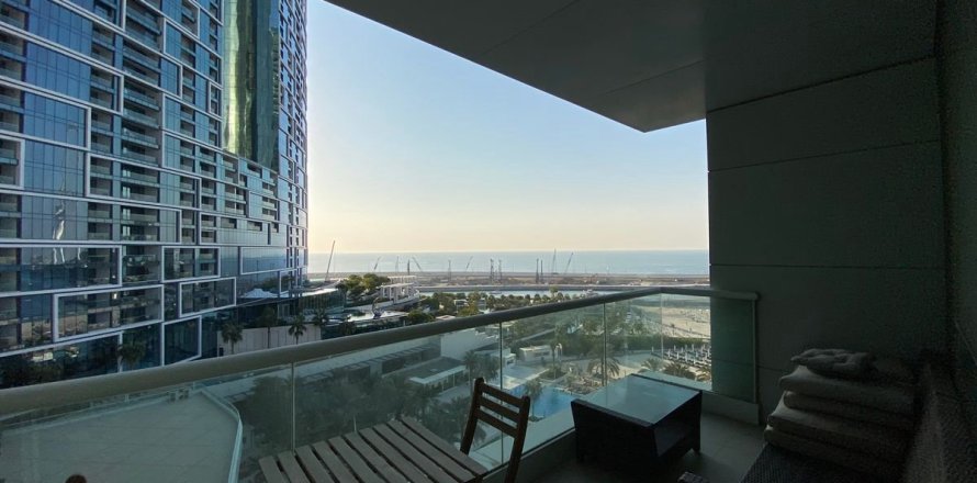 2 bedrooms Apartment in Dubai, UAE No. 42300