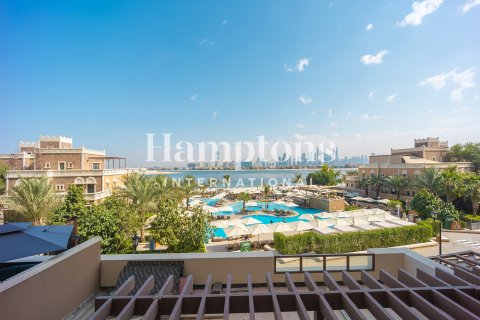 Квартира с 2 спальнями в FIVE Palm Jumeirah, ОАЭ №187292 10