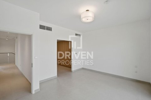 4 bedrooms Villa in Jebel Ali, UAE No. 193134 9