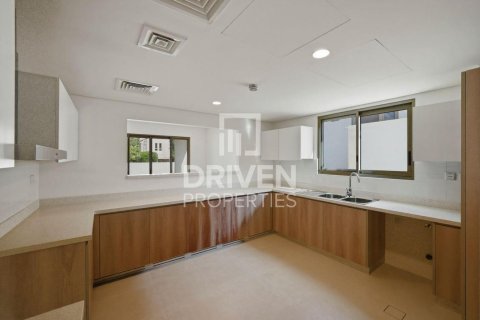 4 bedrooms Villa in Jebel Ali, UAE No. 193134 5