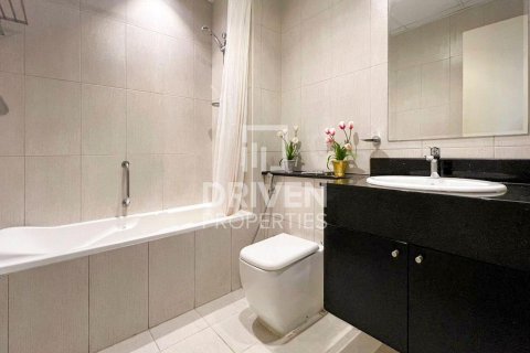 Apartment de 2 dormitorios en Jumeirah Village Circle, UAE No. 193135 9