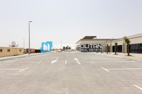 Shop de 58.6m² en Khalifa City, UAE No. 141177 14